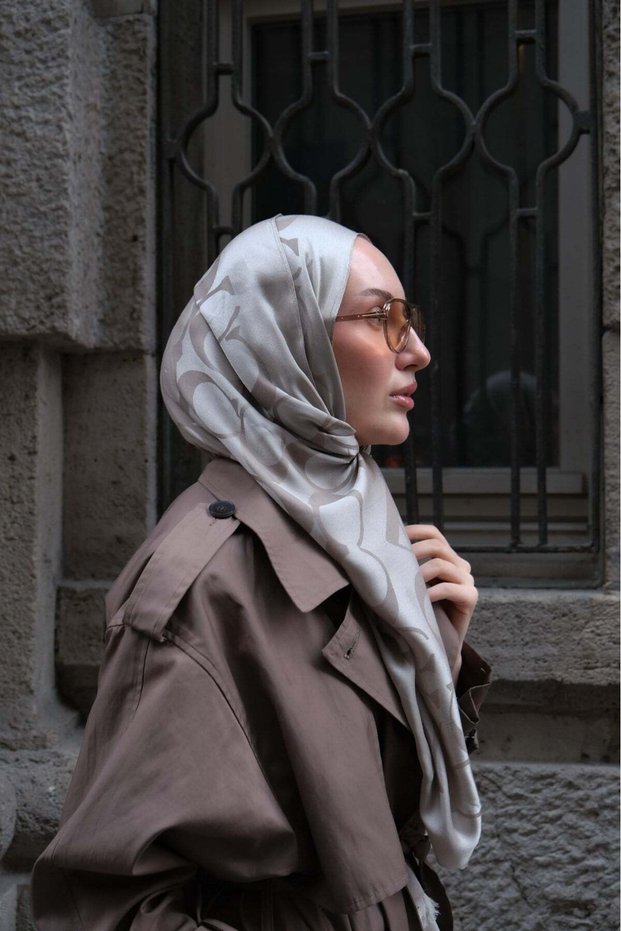 C Pattern Premium Shawl-Mink
