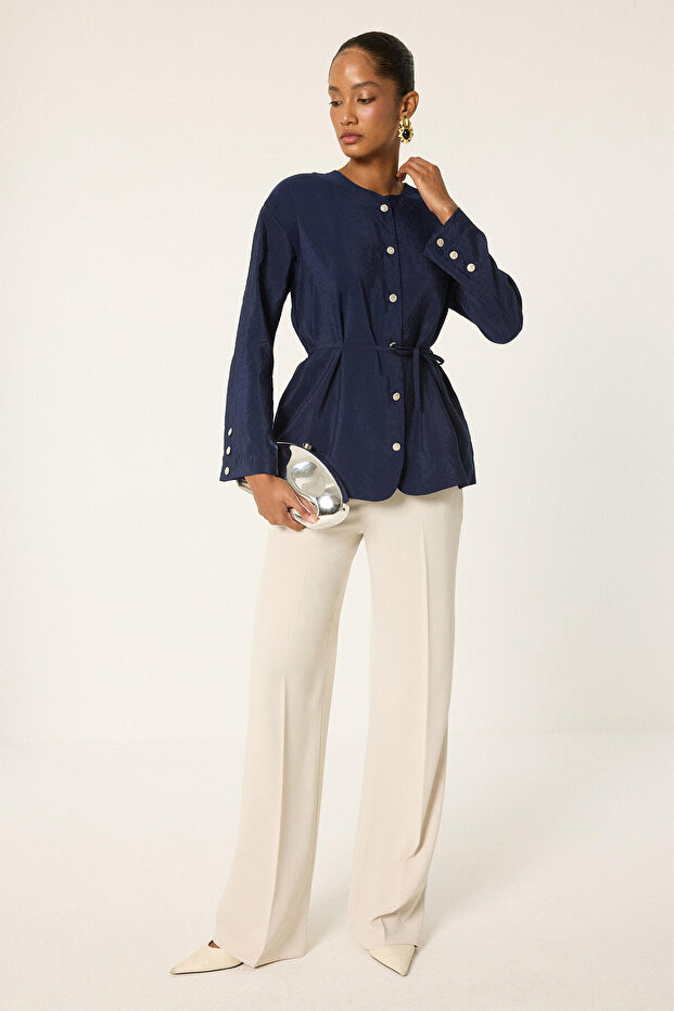 قميص كوبرا مع حزام