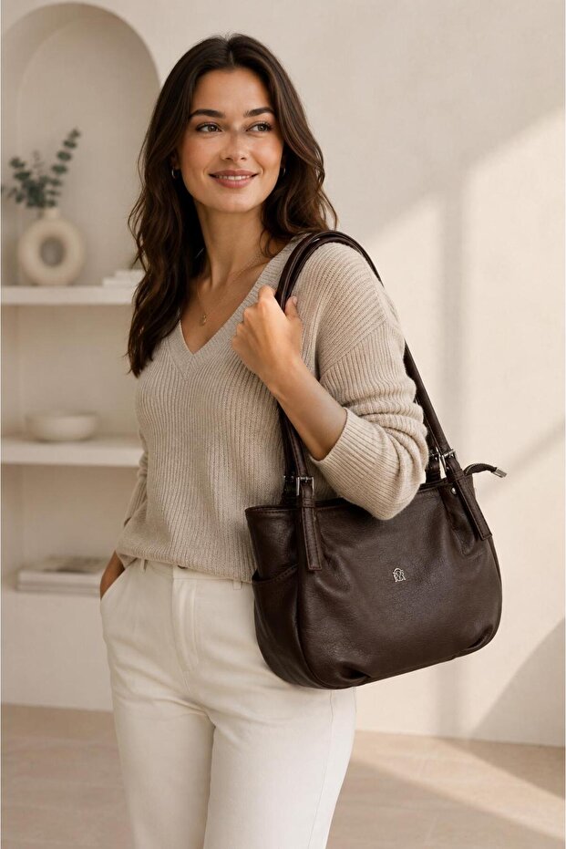 Women's Shoulder and Arm Bag 67-8117 Brown