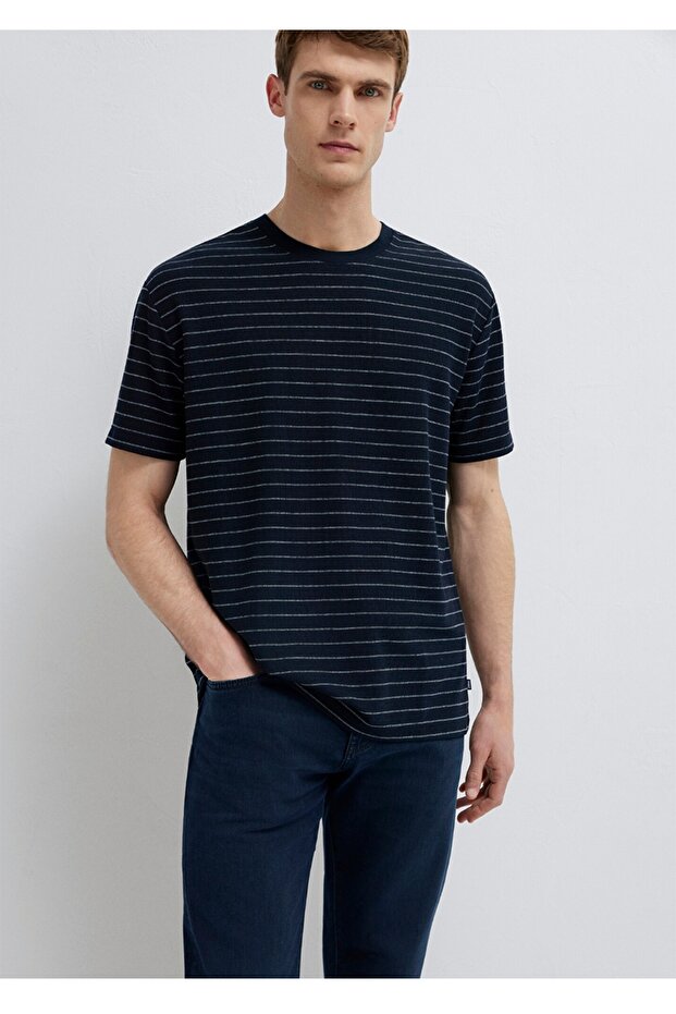 Striped Loose Fit Stretchy T-Shirt.
