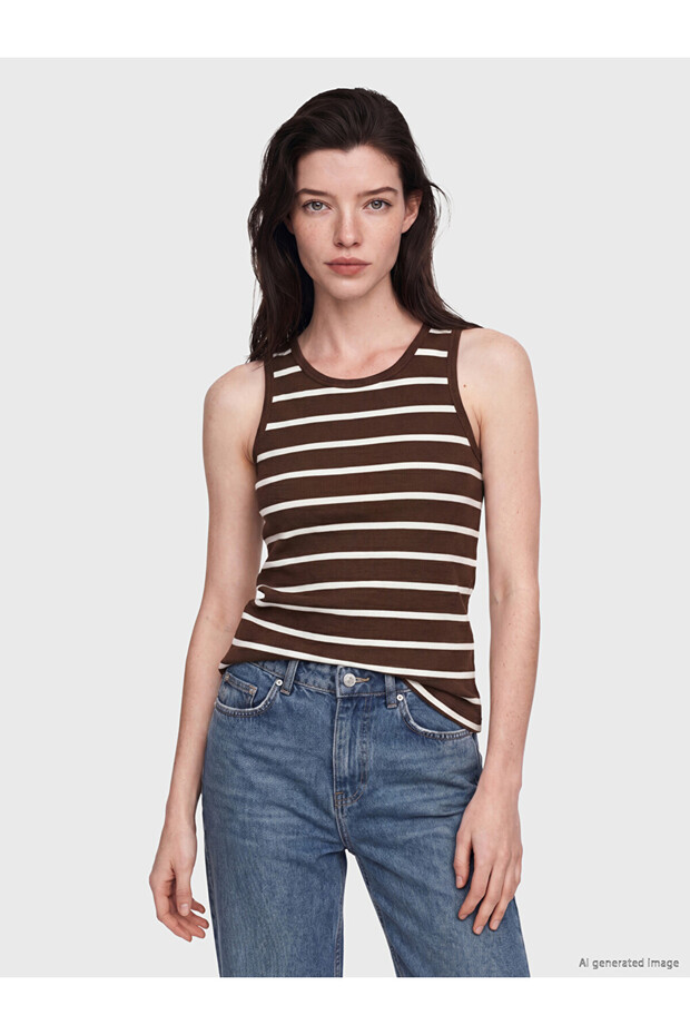 Zero Roba Collar Striped Women's Undershirt for Style Enthusiasts from Uzg Store