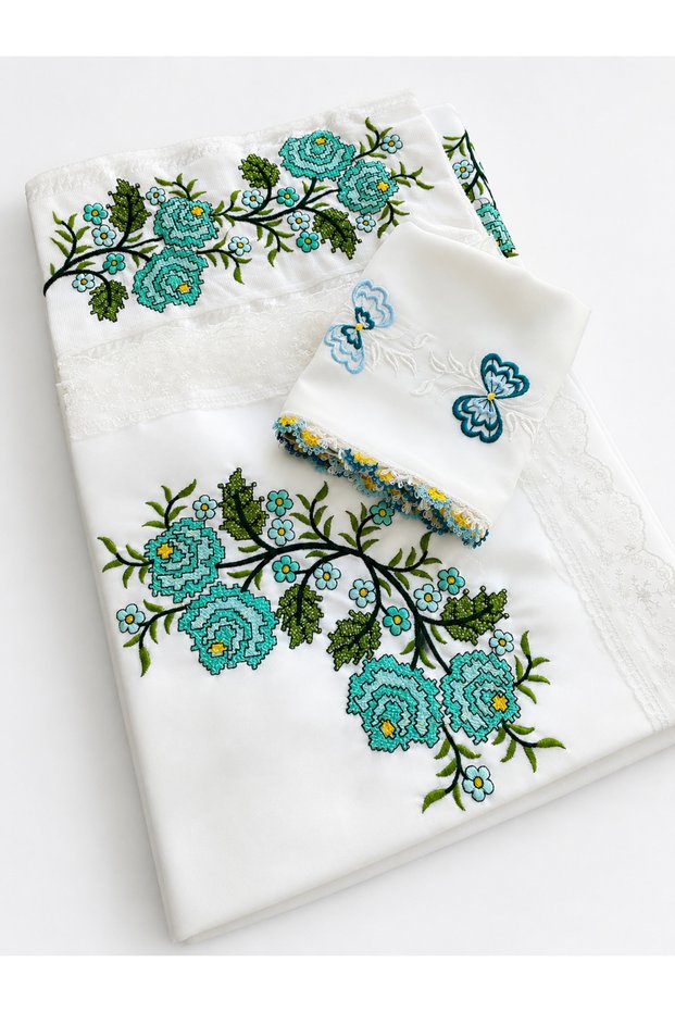 4 parça nakış işlemeli komple set