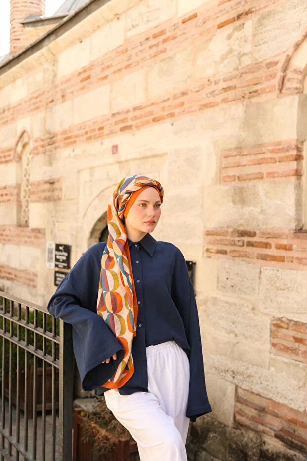 Allure Ring Pattern Tensel Shawl