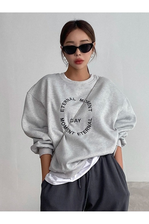 Women's Gray Moment Day Printed Oversize Sweatshirt