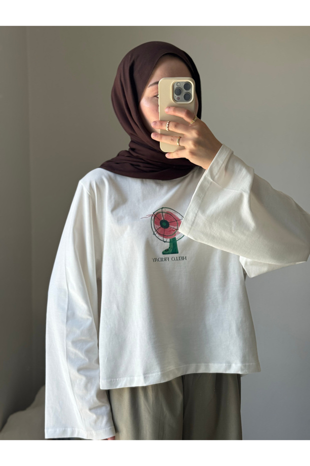 Tişört Hello Friday Baskılı