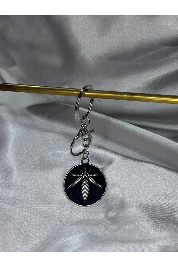 5 Leaf Metal Keychain Universal