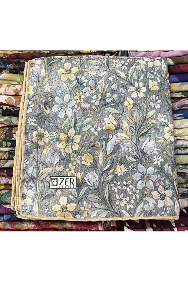 Zer Organic Cotton Scarf with Floral Pattern