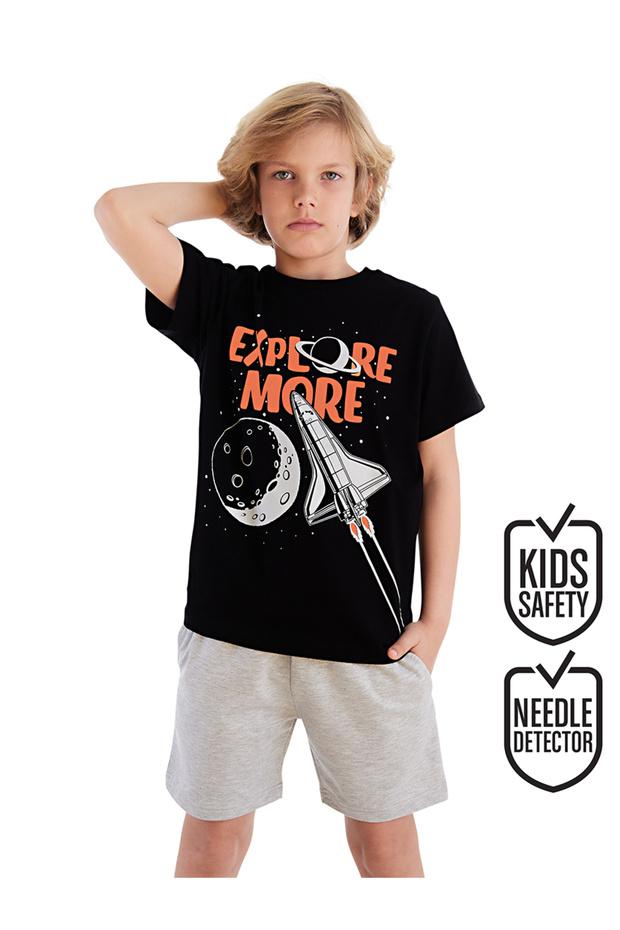 مجموعة تي شيرت وشورت صيفية للأولاد من Explore Space Rocket