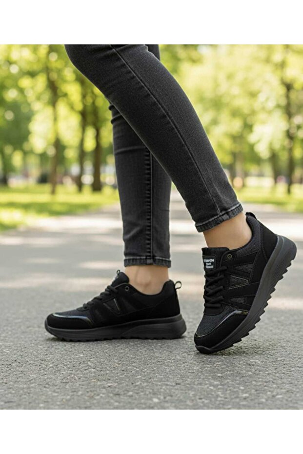 Women's Black Non-Slip Sole Sneaker Shoes
