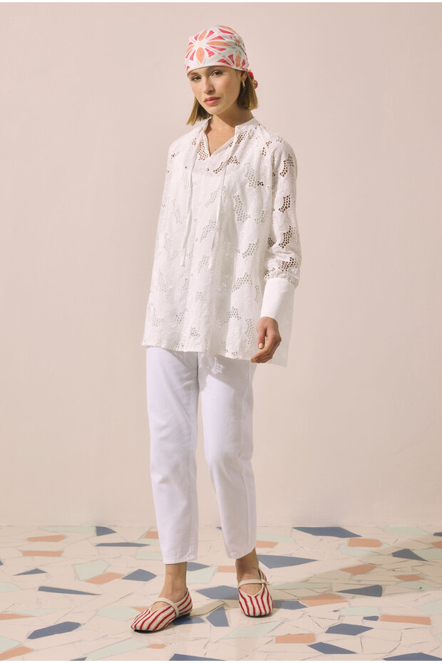 Mom Comfort Jean White
