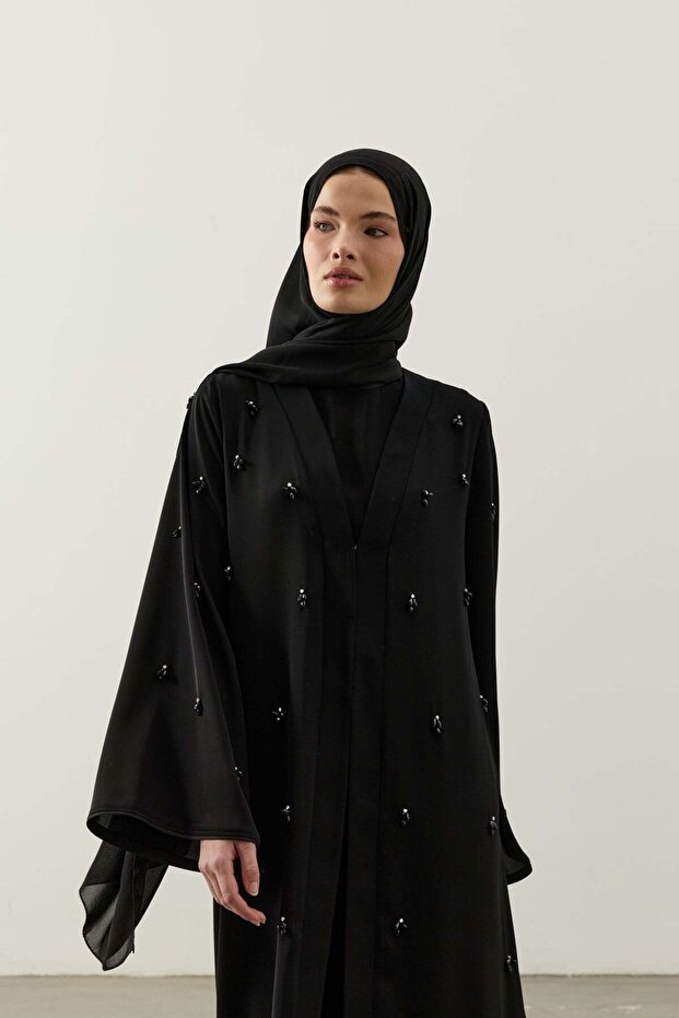 عباءة لال سوداء