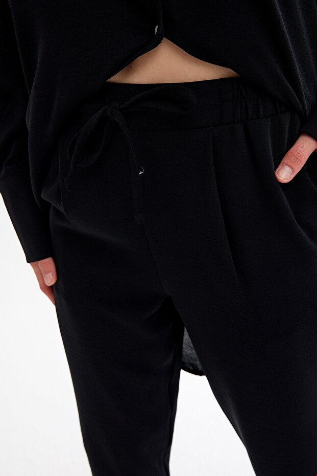 Pleated Front Crepe Trousers Black