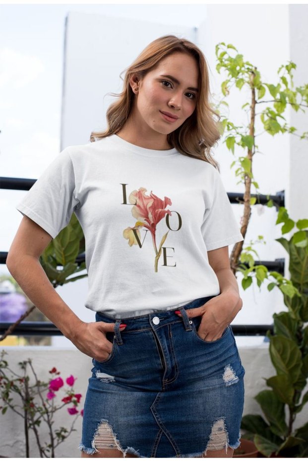 Women's Custom Printed Modern Fit 100% Cotton Crew Neck T-Shirt
