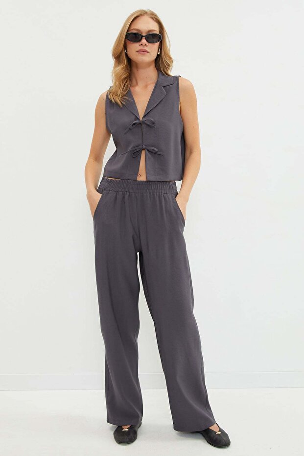 2-Piece Set with Front Tie Pocket