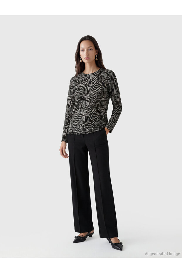 Crew Neck Patterned Blouse - 3
