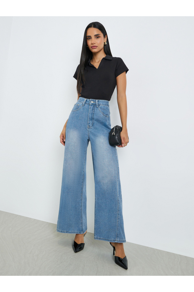 High Rise Cut and Sew Wide Leg Jeans