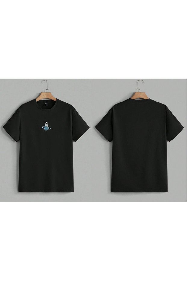 Astronaut on Saturn Detailed Printed Oversized T-Shirt