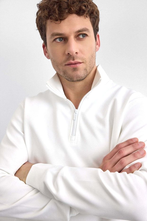 White Regular Fit High Collar Half-Zip Sweatshirt