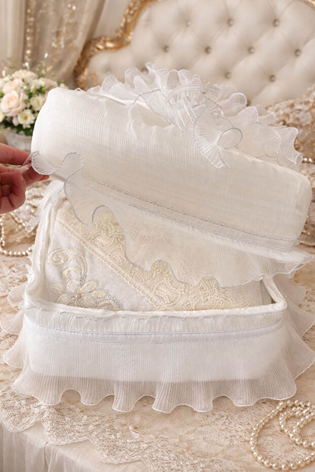 Pleated Puppy Dowry Bag Princess