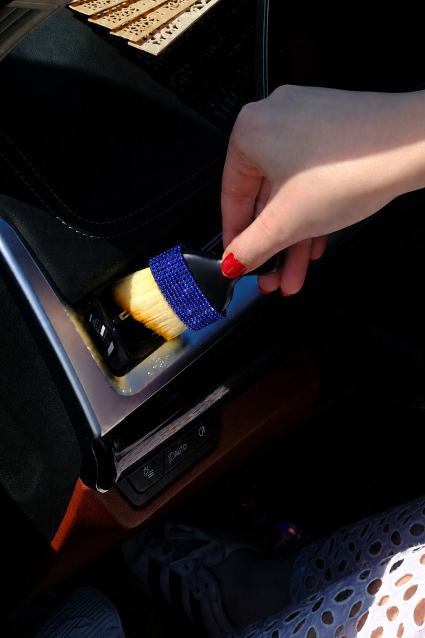 Crystal Stone Cobalt Blue Car Interior Detailing Brush Auto Detailing Brush with Crystal Stone