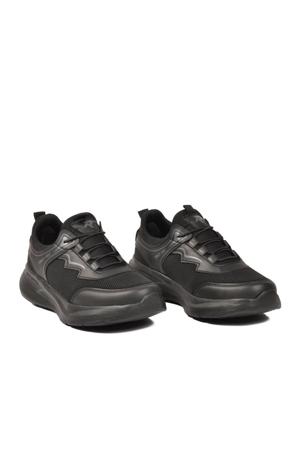 1050 Z Black Women's Sports Shoes