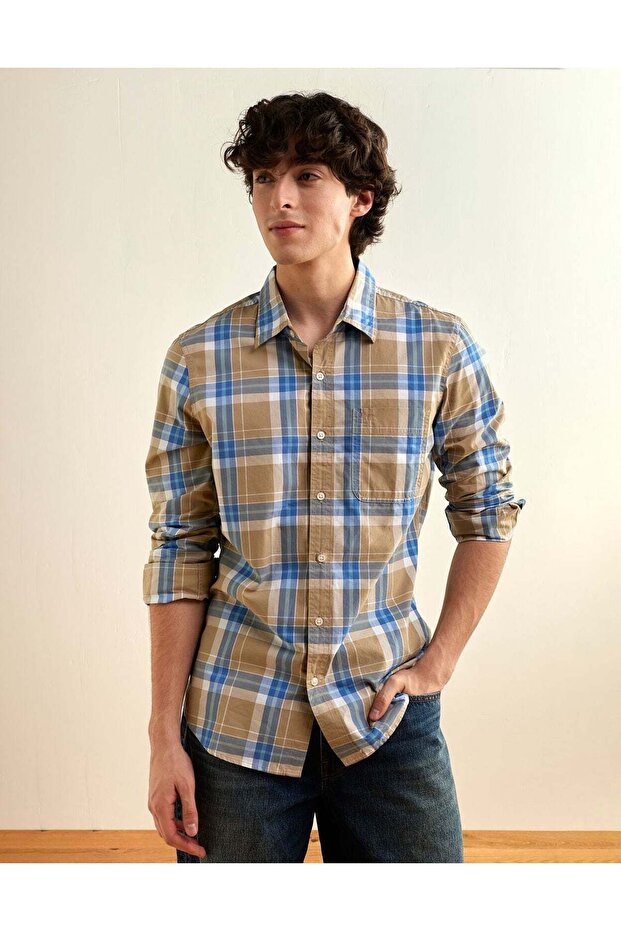 قميص AE Slim Fit Poplin بأزرار