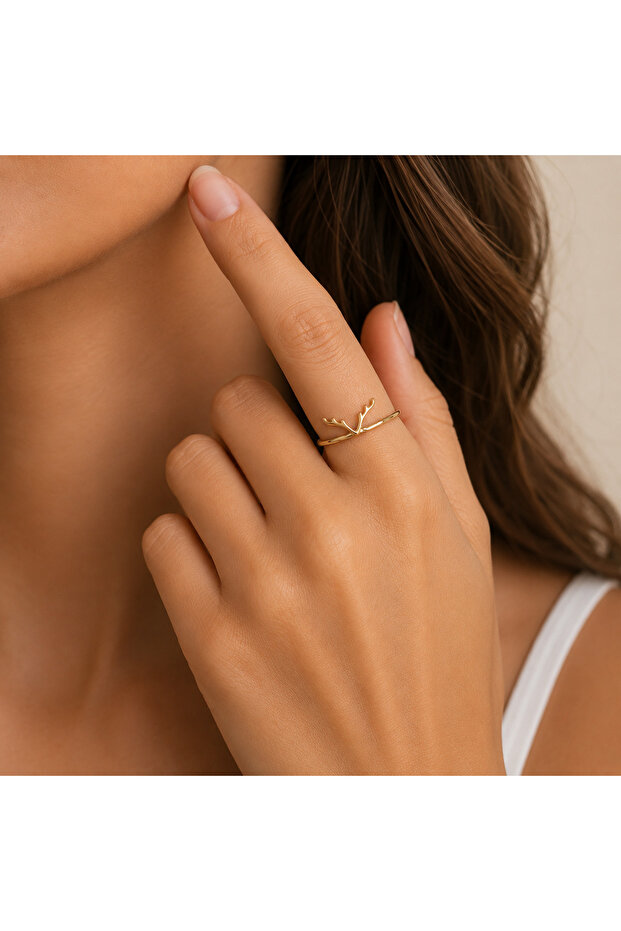 Elegant Deer Motif Ring Gold Adjustable