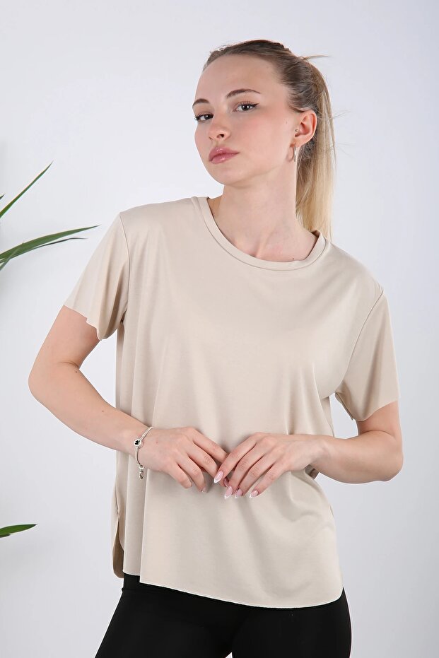 Women's Crew Neck Short Sleeve Draped Basic T-Shirt with Side Slits
