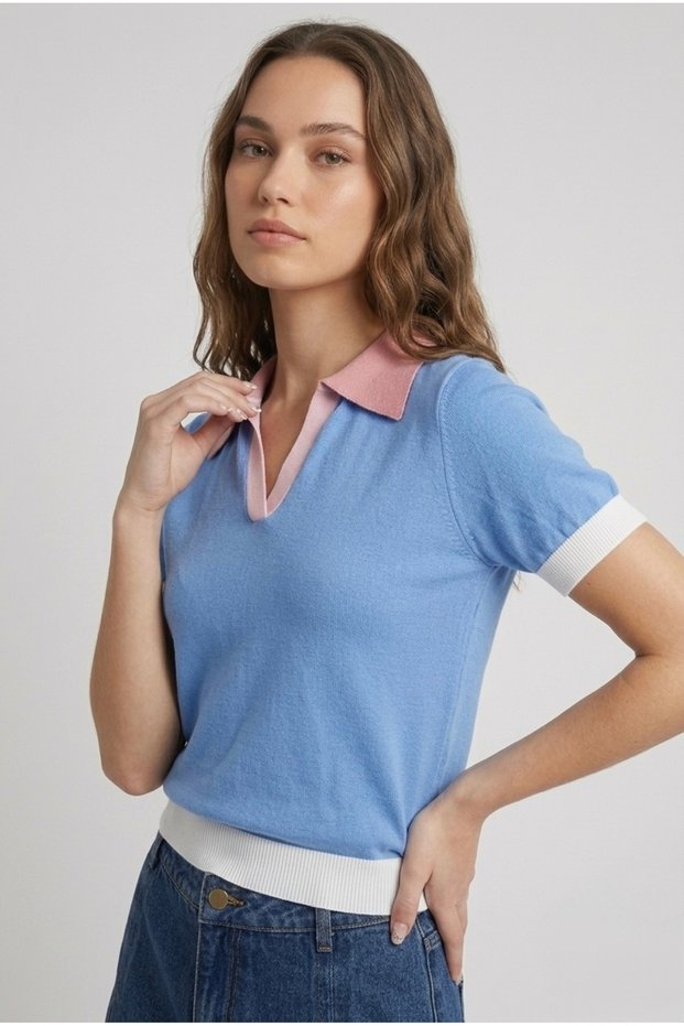 Women's Colorful Collar and Short Sleeve Knitwear Blouse