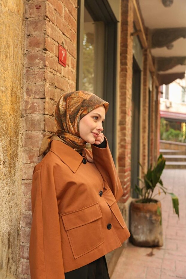 Allure Swirl Pattern Tensel Scarf