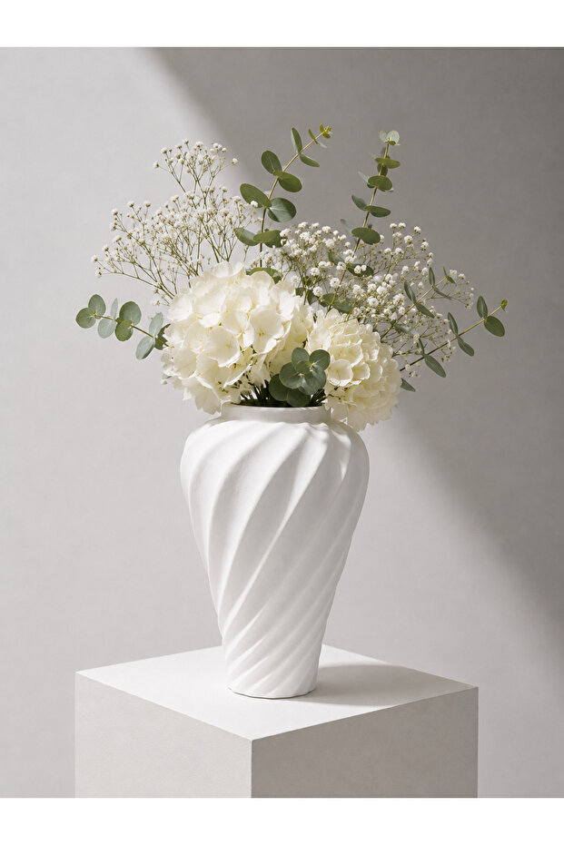Elegant White Color Ceramic Spiral Vase 22 cm