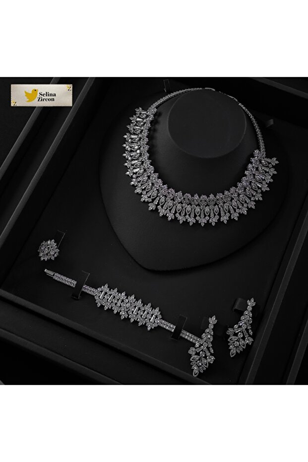 طقم اكسسوارات زركون مع العلبه