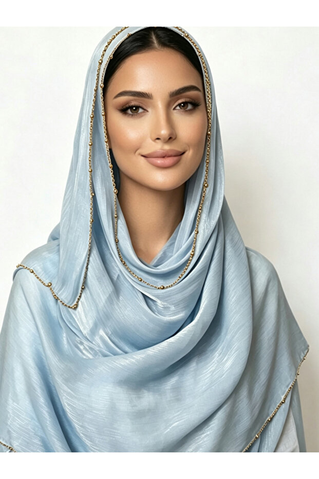 حجاب أزرق مزين الحواف