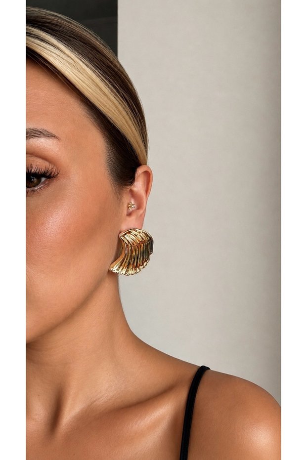 Gold Color Modern Shell Shape Polymer Earrings