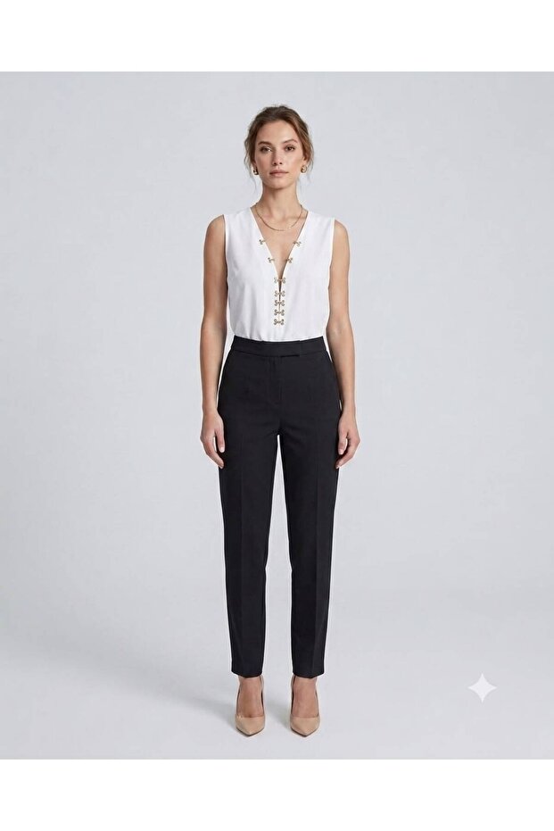 Women's V-Neck Gold Hook Detailed Sleeveless Blouse