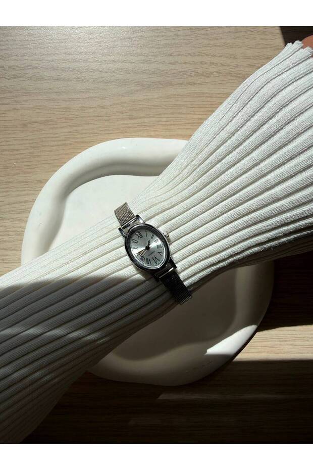 Minimal Wicker Women's Wristwatch Silver Vintage