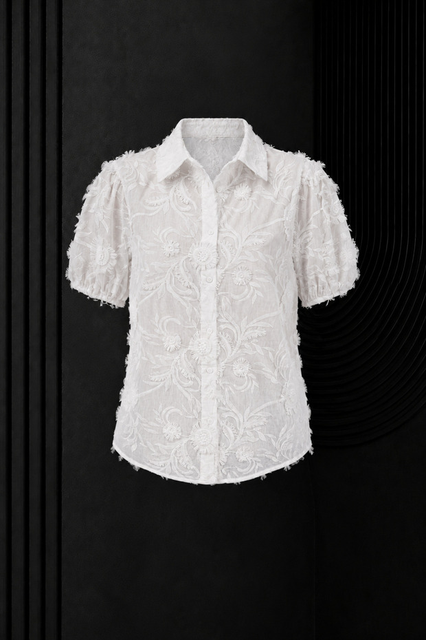 Ecru Three-Dimensional Floral Embroidered Cotton Short Sleeve Shirt