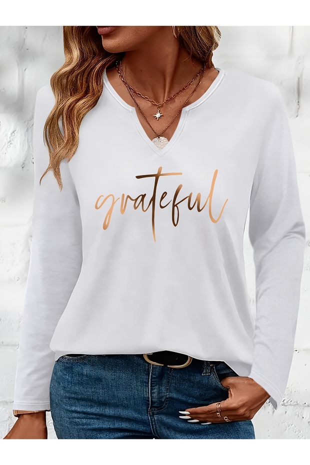 بلوزة قطنية مطبوعة بطبعة Grateful بياقة نصف V وأكمام طويلة