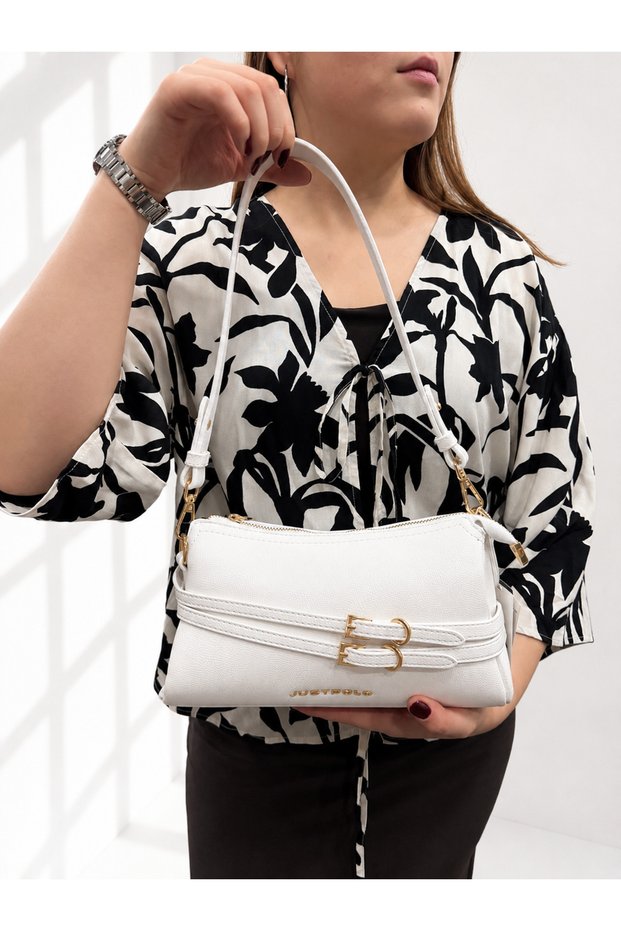 Women's Hand and Shoulder Bag with Zippered Compartments