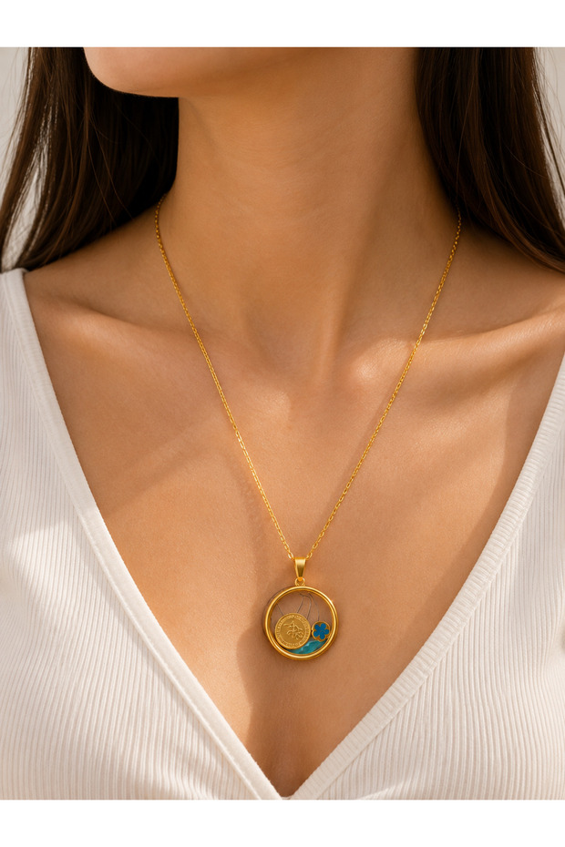 Women's Gold Luck Medallion and Blue Flower Detailed 316L Stainless Steel Necklace – Elegant Design