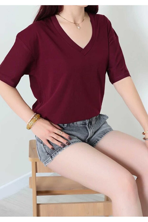 Women's Cherry V-Neck Oversize Luxury Combed Cotton T-Shirt Flexible Fabric Comfortable Fit Basic T-Shirt