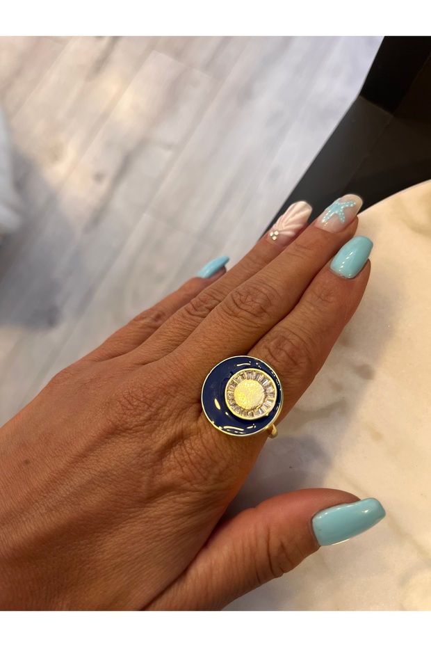 Laci Ring