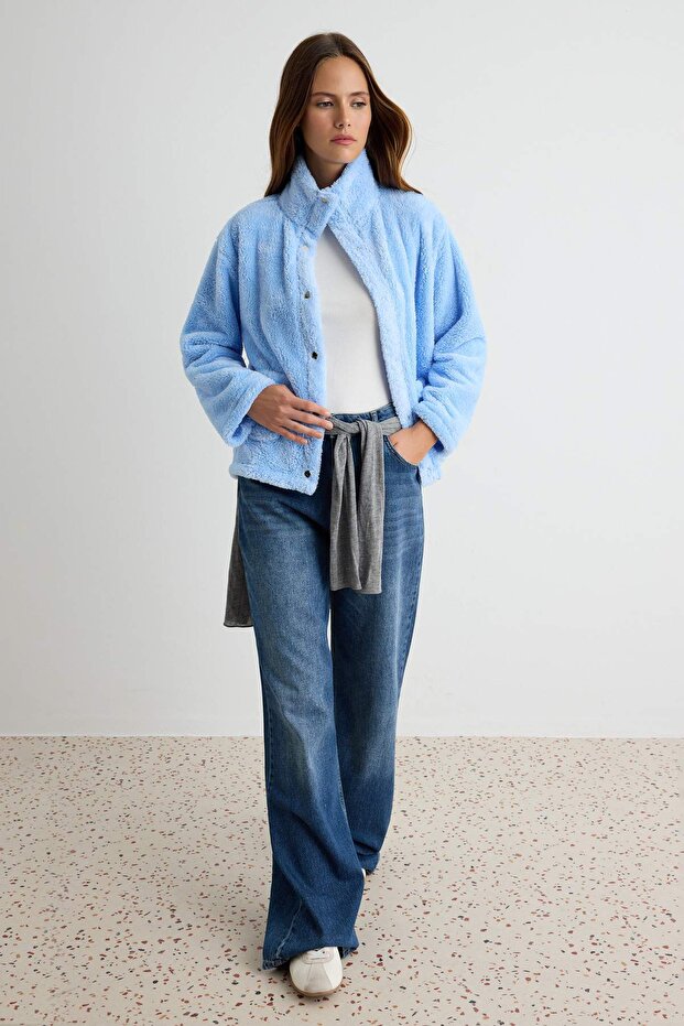 Baby Blue Plush Oversized Sweatshirt with Snap Pocket Detail and Stand-Up Collar Knitted Sweatshirt Twoaw27Sw00034