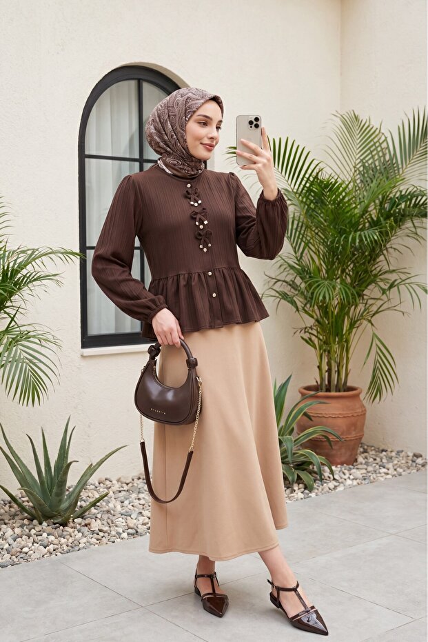 Buttoned Blouse with Bow Detail on the Front and Elastic Sleeves - Brown
