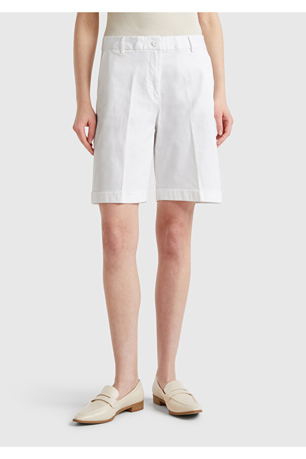Women's White Cotton Blend Buttoned Front Regular Fit Bermuda Shorts