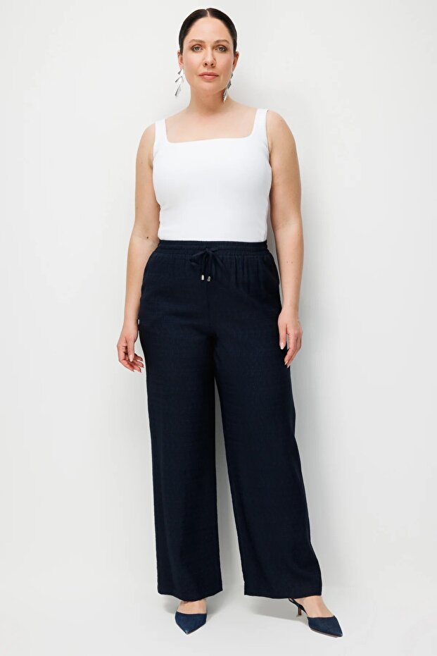 Comfortable Cut Pants 1584