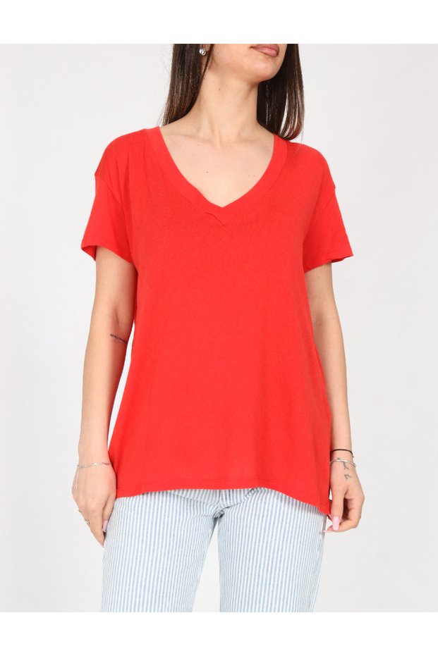 Tricou, Rosu