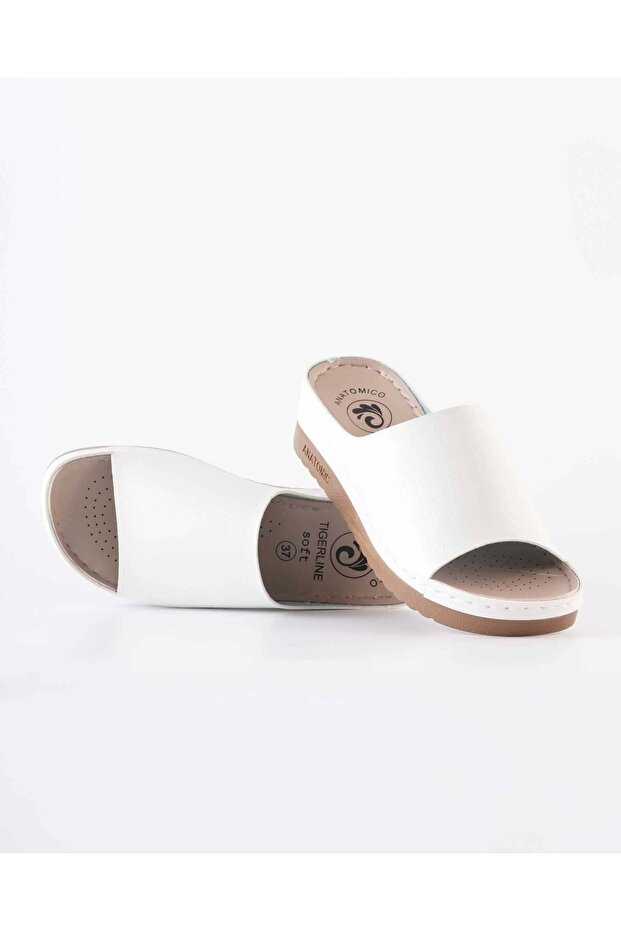 Women's Summer Comfortable Slippers Wide Band Soft Anatomical Sole Daily Comfort White