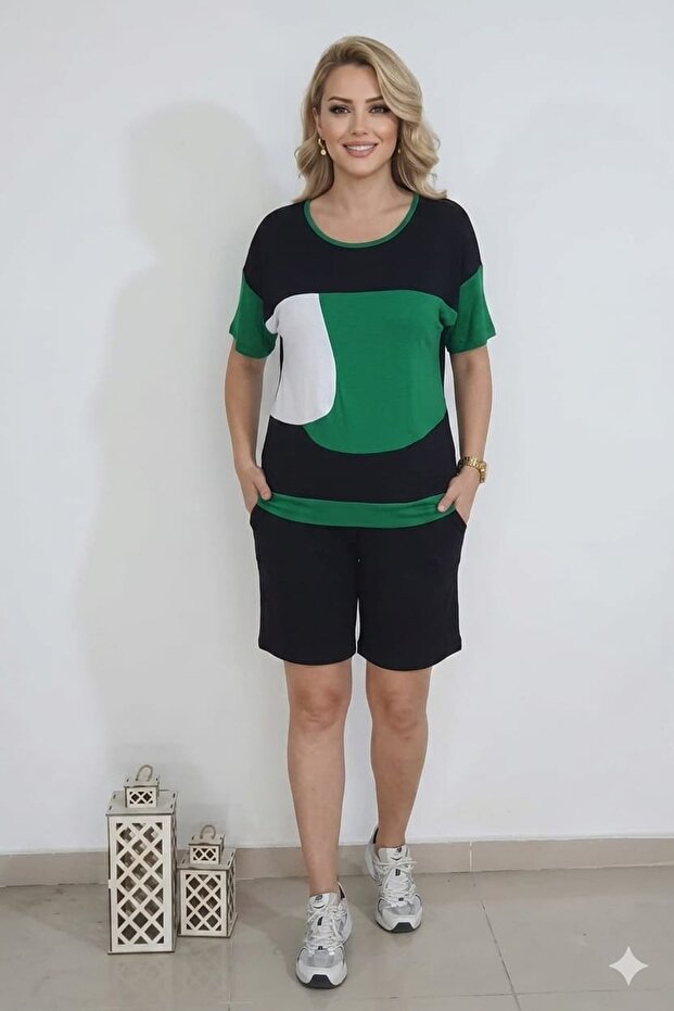 Plus Size Women's Red Black Green Shorts Two-Piece Set