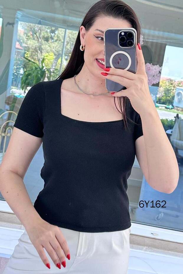 تيشيرت قصير بياقة مربعة 6y162